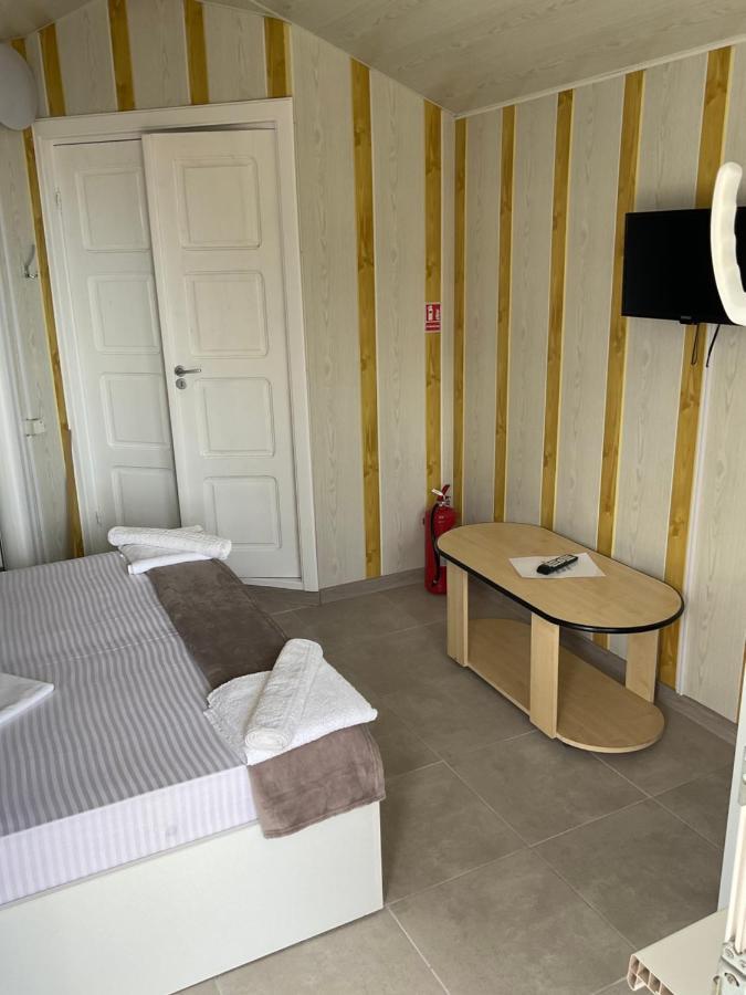 Complex Pria Apartment Două Mai Екстериор снимка