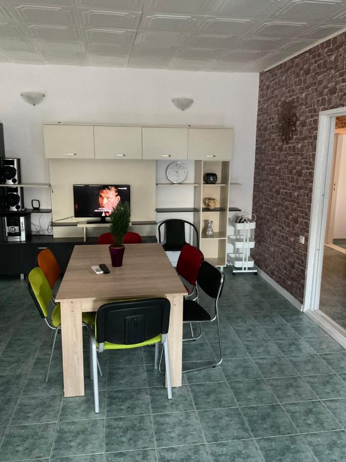 Complex Pria Apartment Două Mai Екстериор снимка
